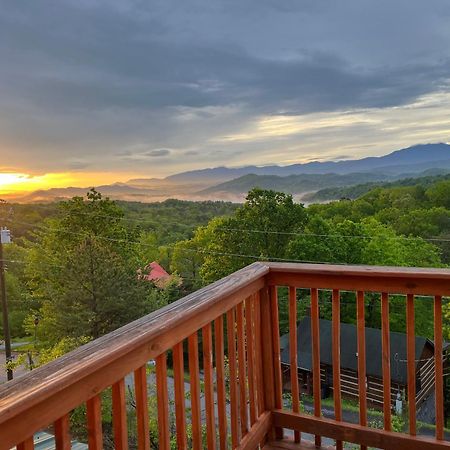 A Walk In The Clouds By Eden Crest Villa Sevierville Eksteriør billede